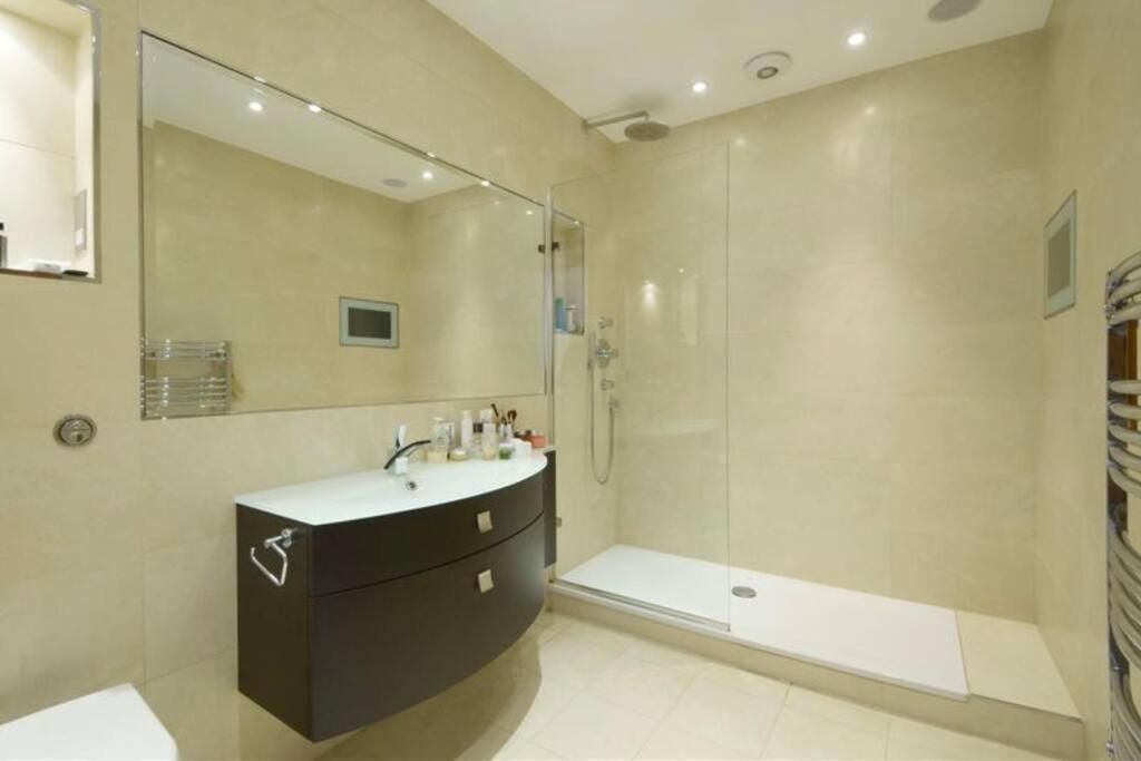 Designer 2 Bedroom Pimlico London Eksteriør bilde